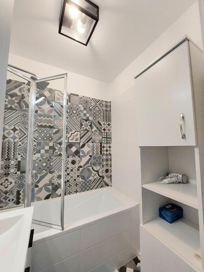 Aweshome City Apartment - 3 Bedrooms And Free Parking Debrecen Buitenkant foto